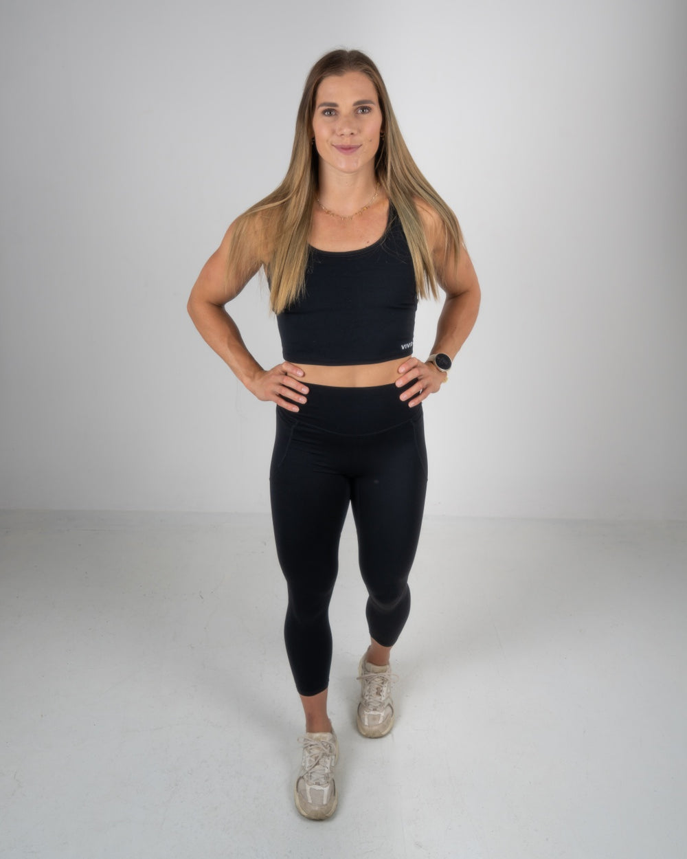 Fluid 2-in-1 Top (Black)