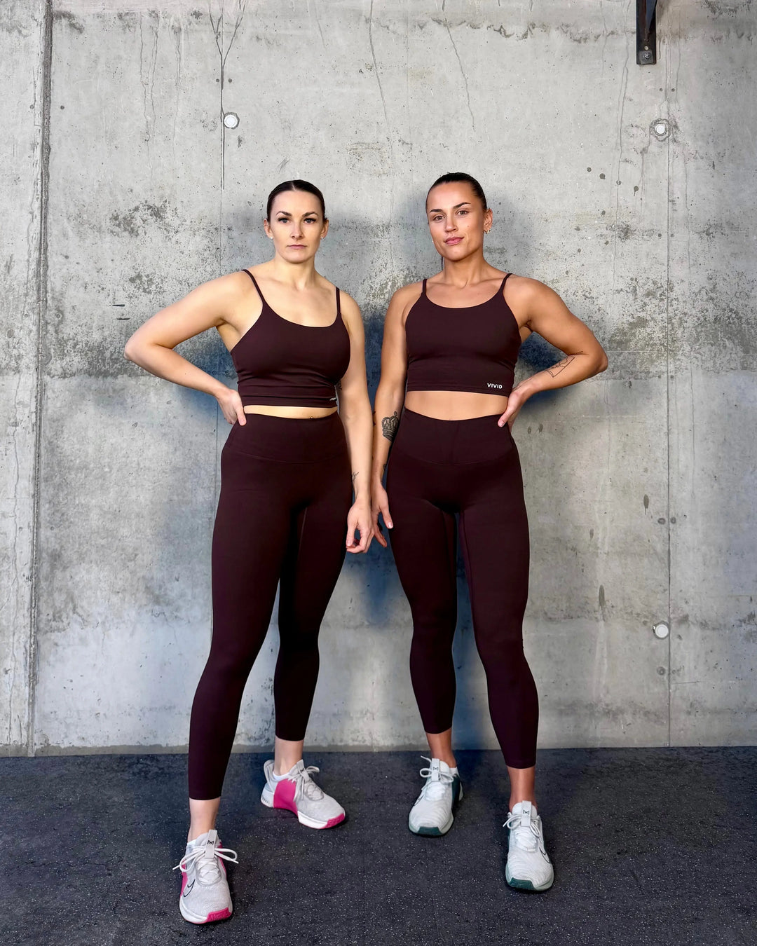 Motion Leggings (Mocha Brown) Vivid Performance