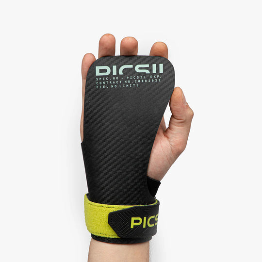 Picsil Hawk Grips + Wristbands (Moonless)