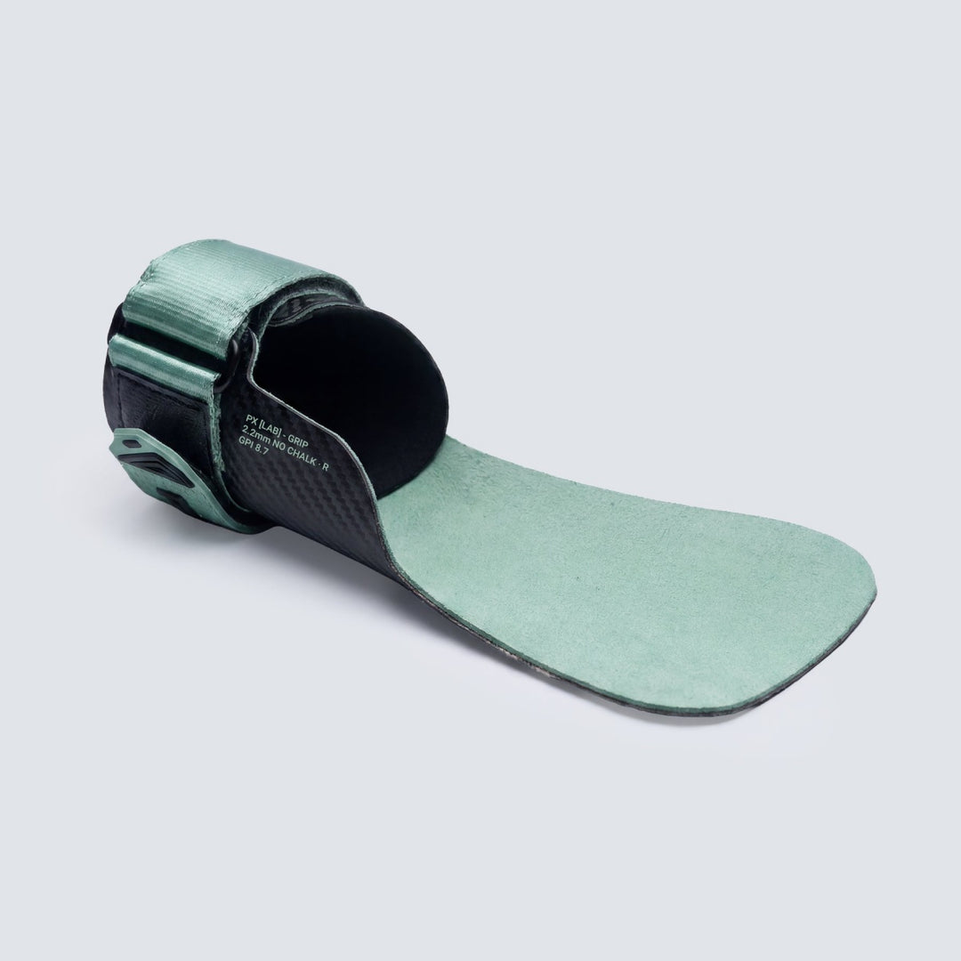 Picsil Hawk Grips + Wristbands (Moonless)